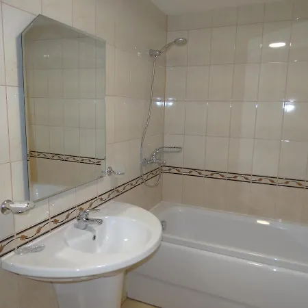 Отель Queen Nelly Приморско