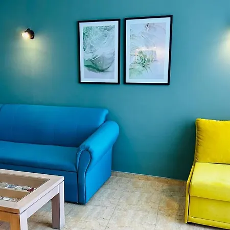 Queen Nelly Приморско