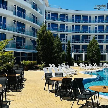 Queen Nelly Приморско