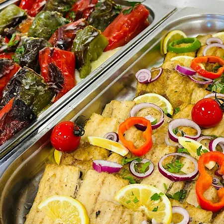 Отель Queen Nelly Приморско