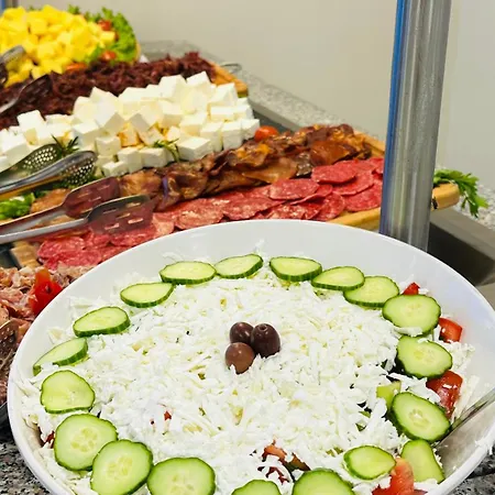 Queen Nelly Отель