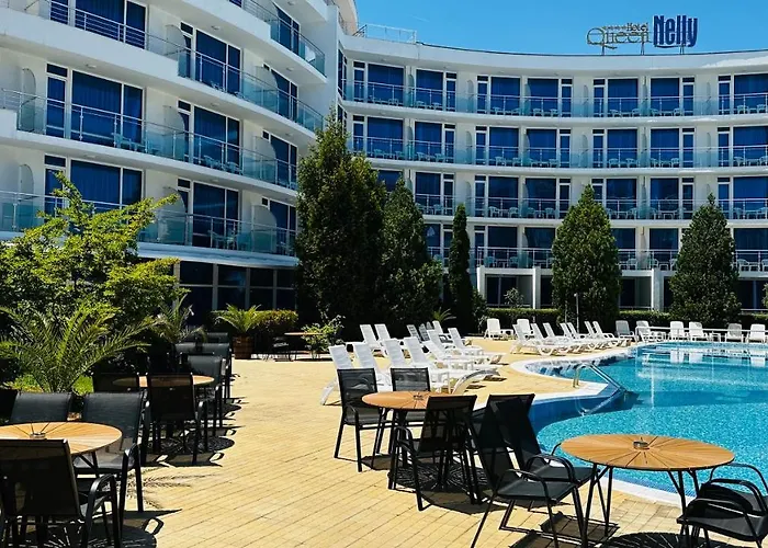 Queen Nelly Πριμόρσκο