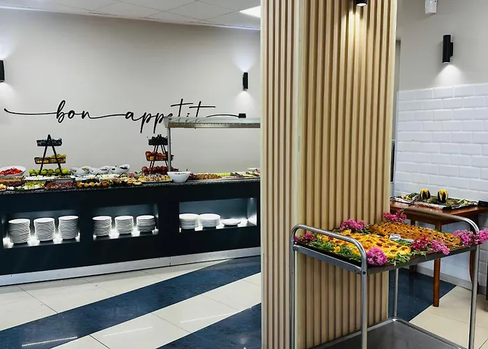 Ξενοδοχείο Queen Nelly 4*