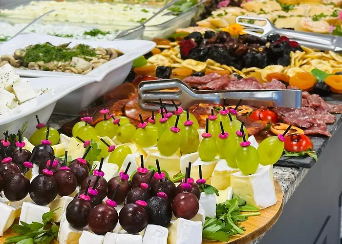 Ξενοδοχείο Queen Nelly 4*