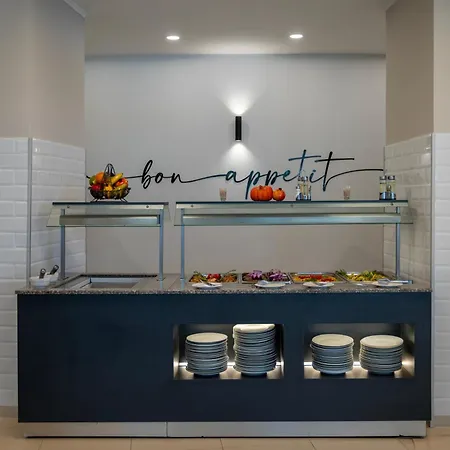 Queen Nelly 4* プリモルスコ