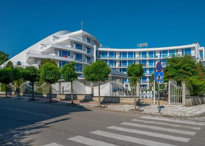 Queen Nelly 4* 프리모르스코