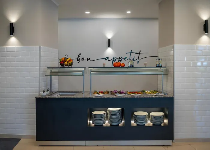 Queen Nelly 4* 프리모르스코